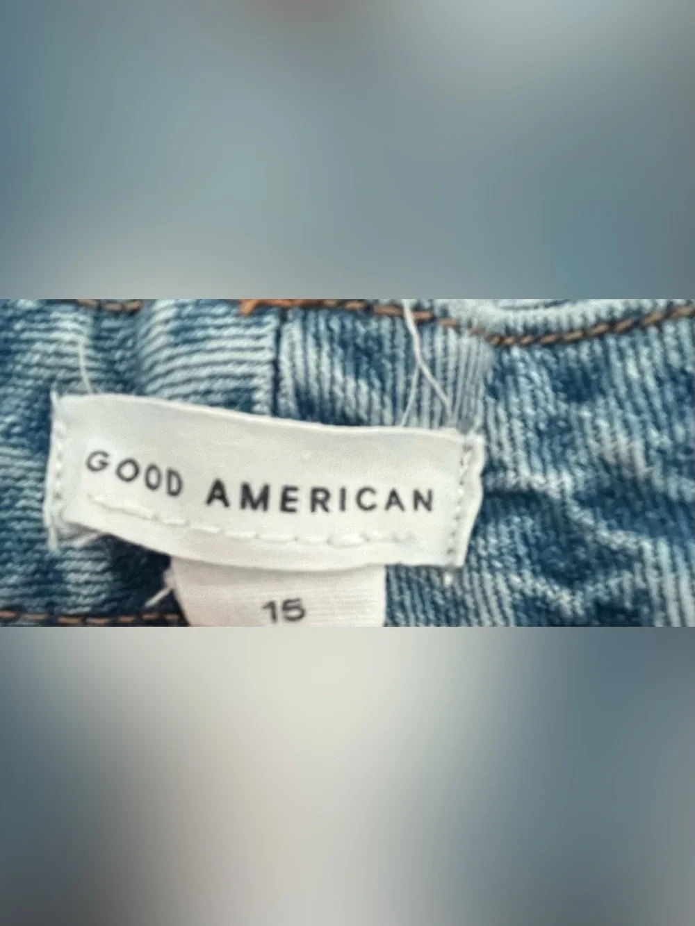 Good American - Light Blue Straight-Leg Jeans